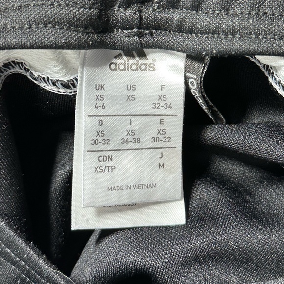 Adidas pants - Picture 6 of 8